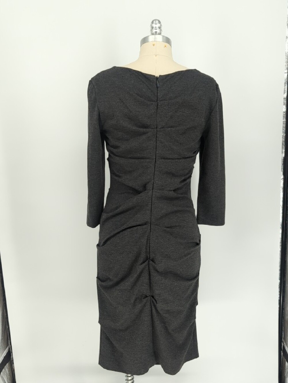 30217 Nicole Miller Artelier Ruched Ponte Knit Bodycon Dress Gray size Large - Picture 2 of 6